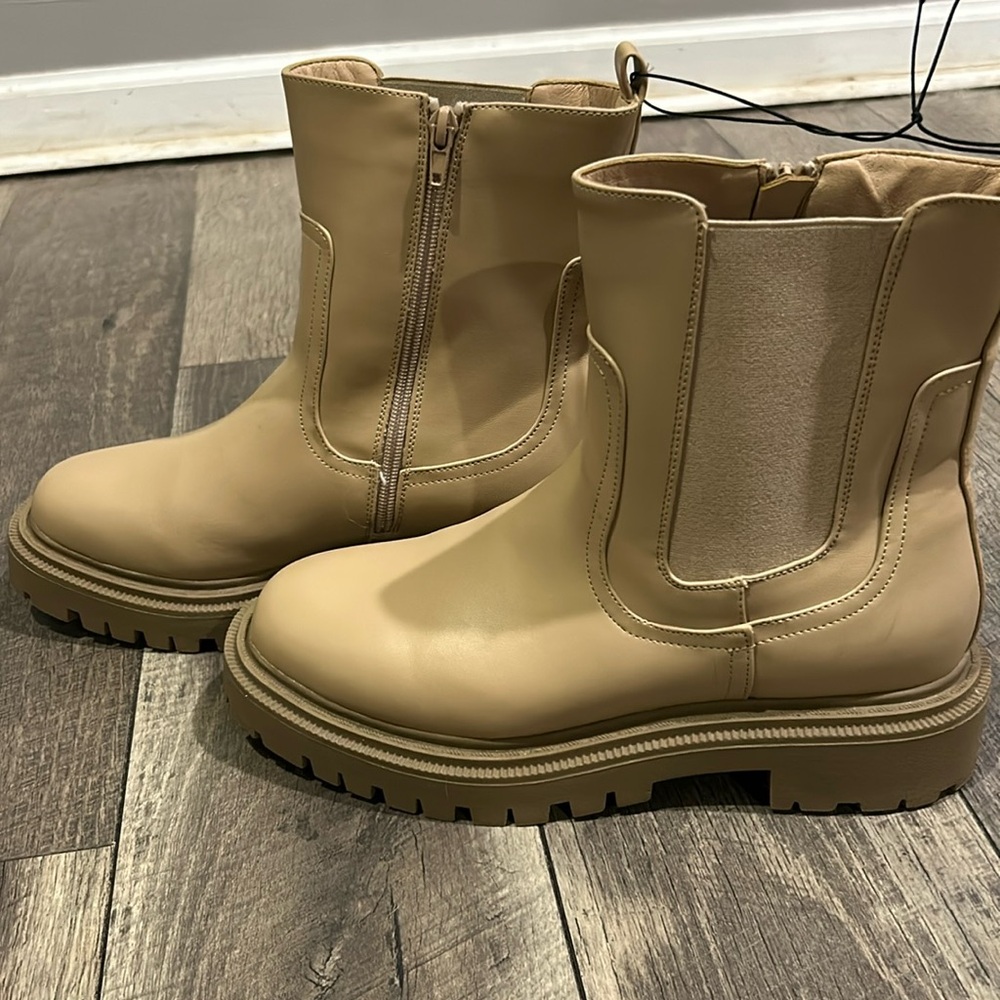 Tan chunky boots